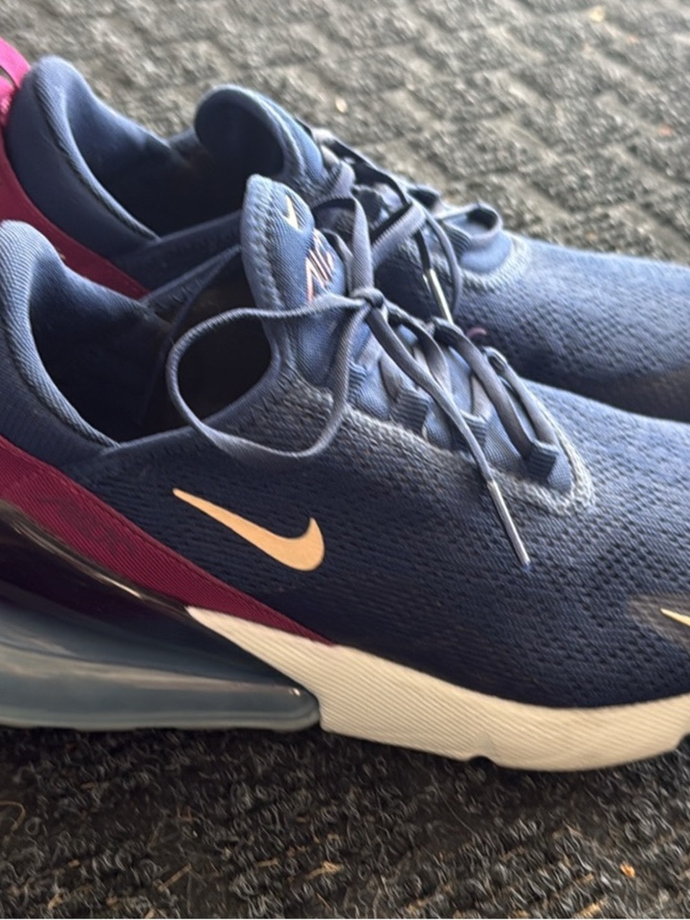 Nike Women's Navy and Pink Air Max Lightweight Sneakers